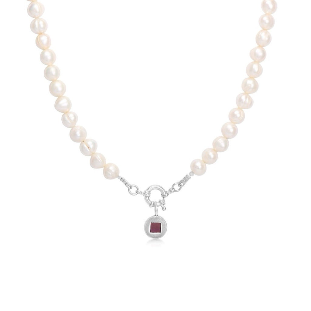 Pearl necklace with lock-nano bible