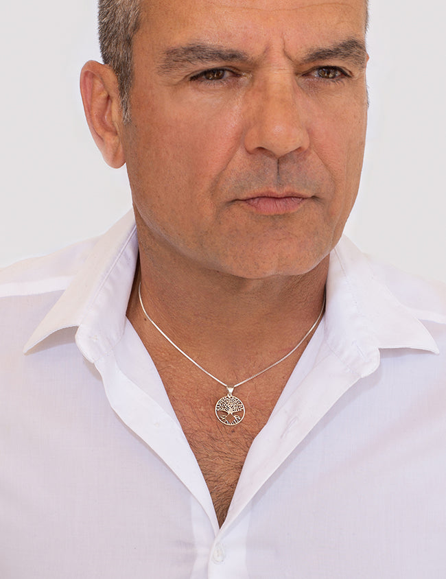 תליון עץ החיים עם ג'רוזלם ננו תנ"ך באמצע הגזע